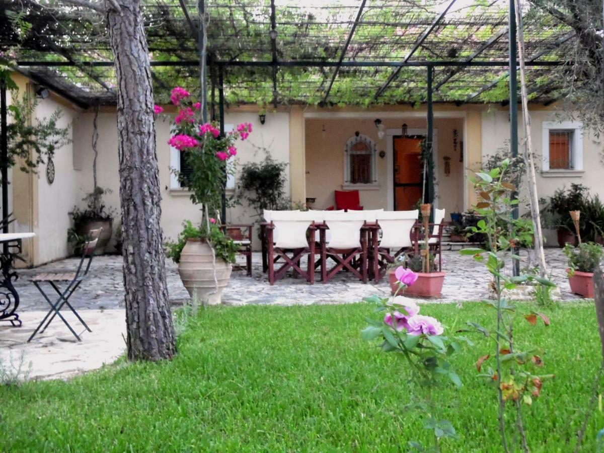 Theni Olive Grove Villa Kato Yerakarion Exterior photo