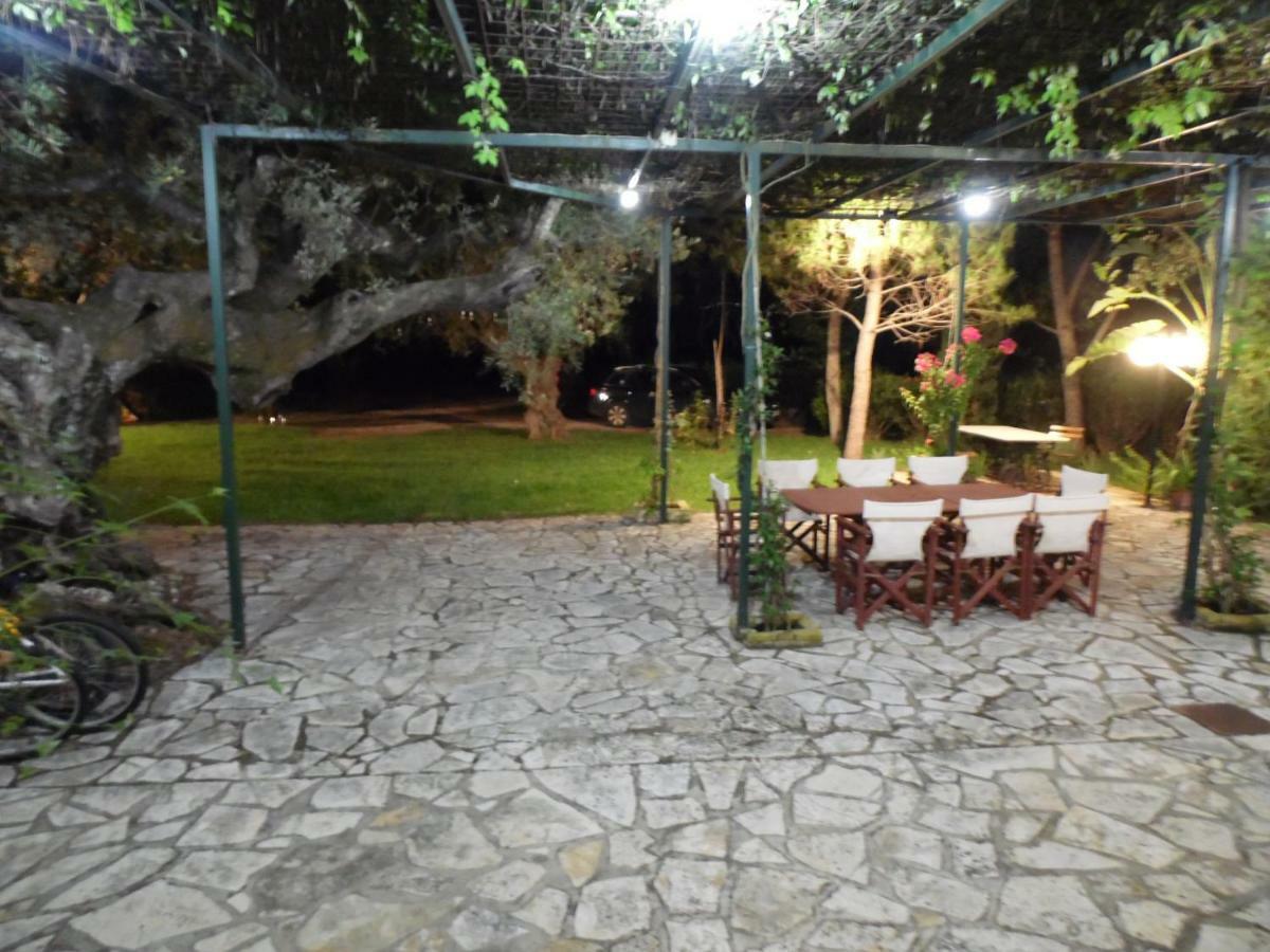 Theni Olive Grove Villa Kato Yerakarion Exterior photo